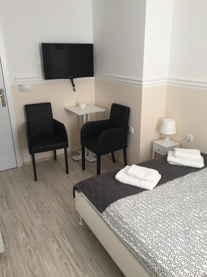 Villa Palace Novi Sad Ngoại thất bức ảnh